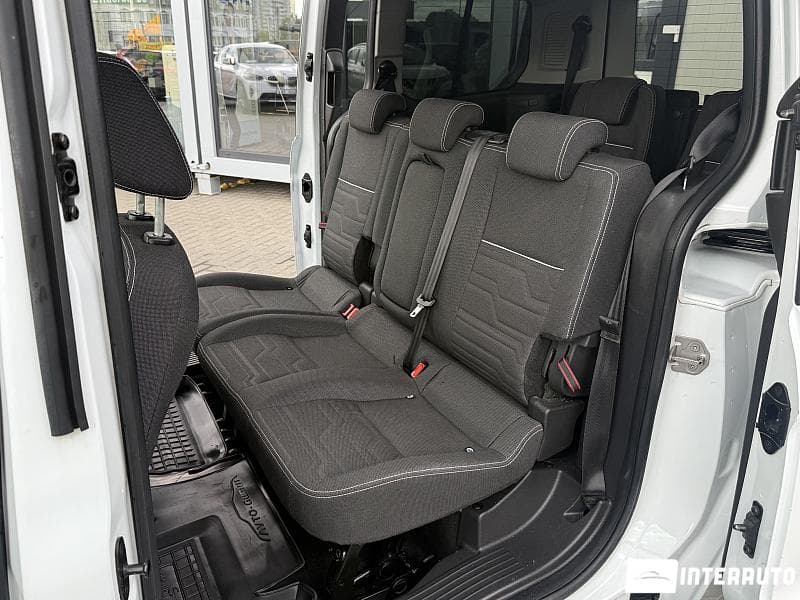 Ford Tourneo Connect 2017 — Миниатюра 13