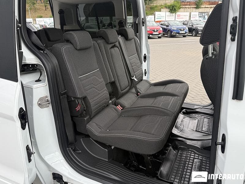 Ford Tourneo Connect 2017 — Миниатюра 16