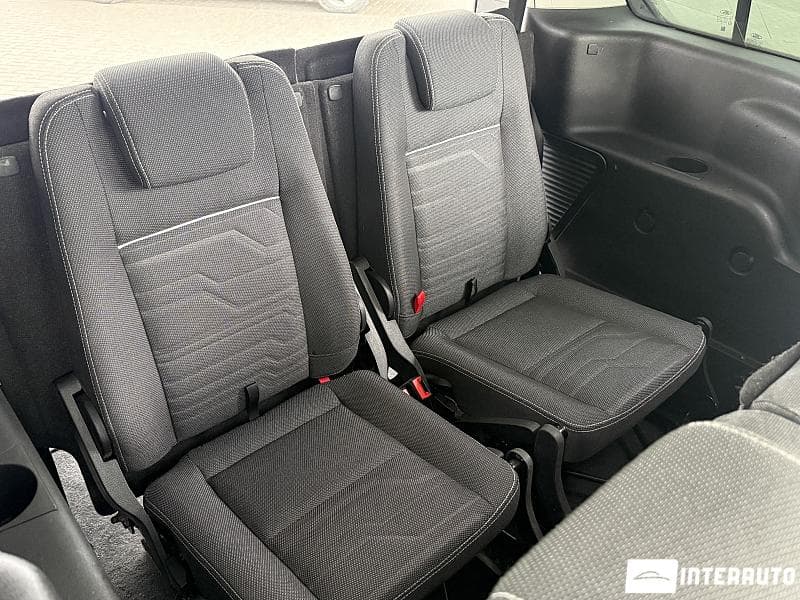 Ford Tourneo Connect 2017 — Миниатюра 14