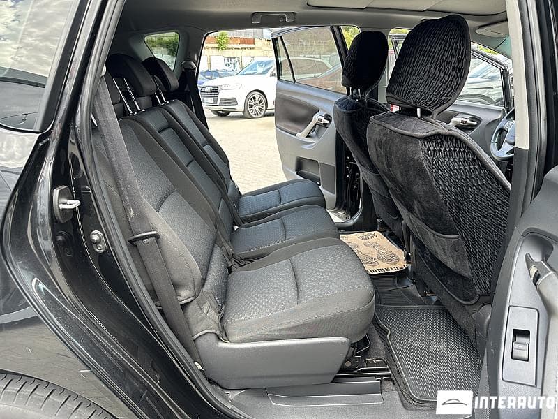Toyota Verso 2010 — Миниатюра 12