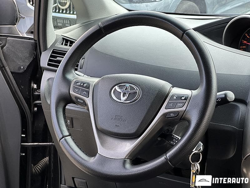 Toyota Verso 2010 — Миниатюра 7
