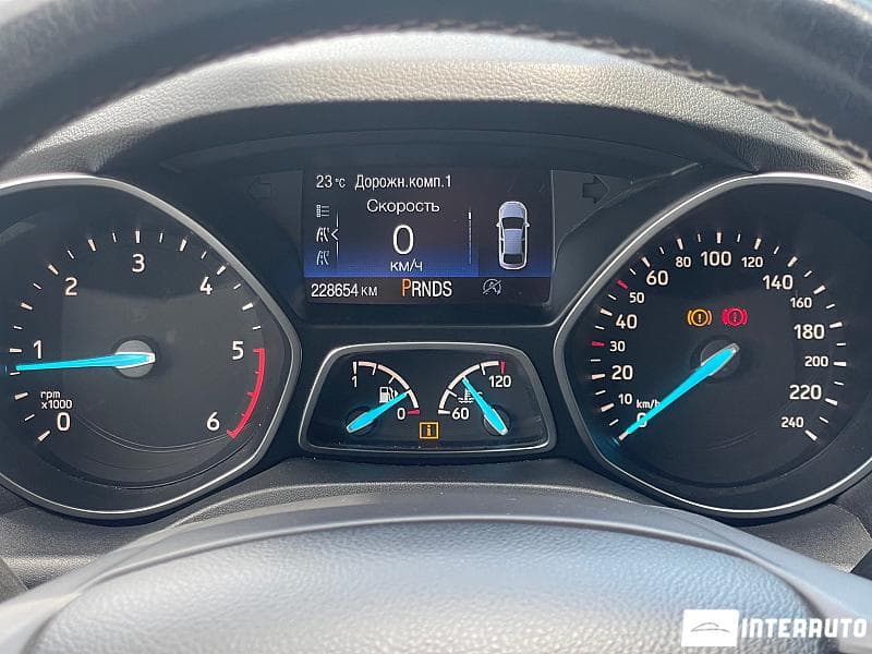 2017 Ford Kuga — Miniatură 10