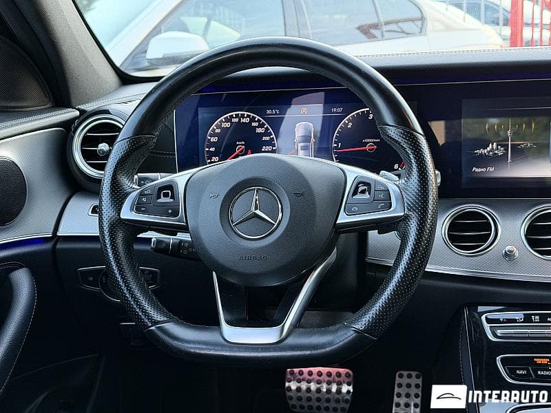 Mercedes E 220 2016 — Миниатюра 8