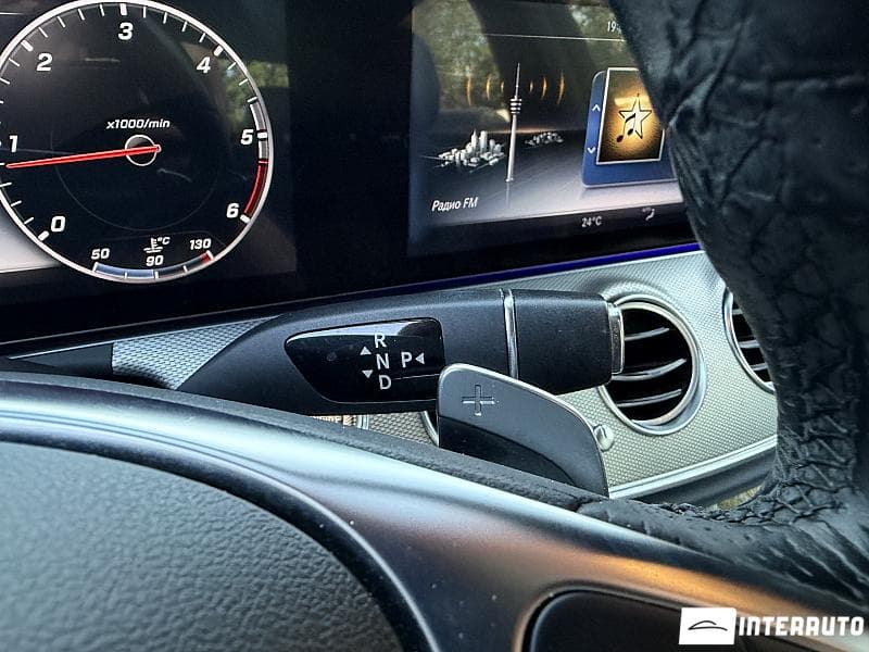 Mercedes E 220 2016 — Миниатюра 15