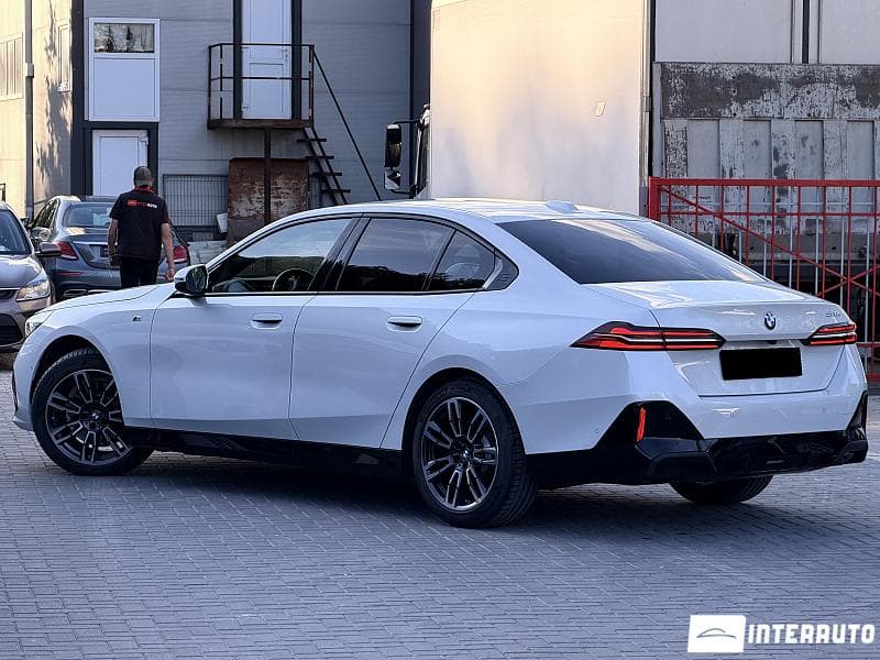 BMW 520 2023 — Миниатюра 2