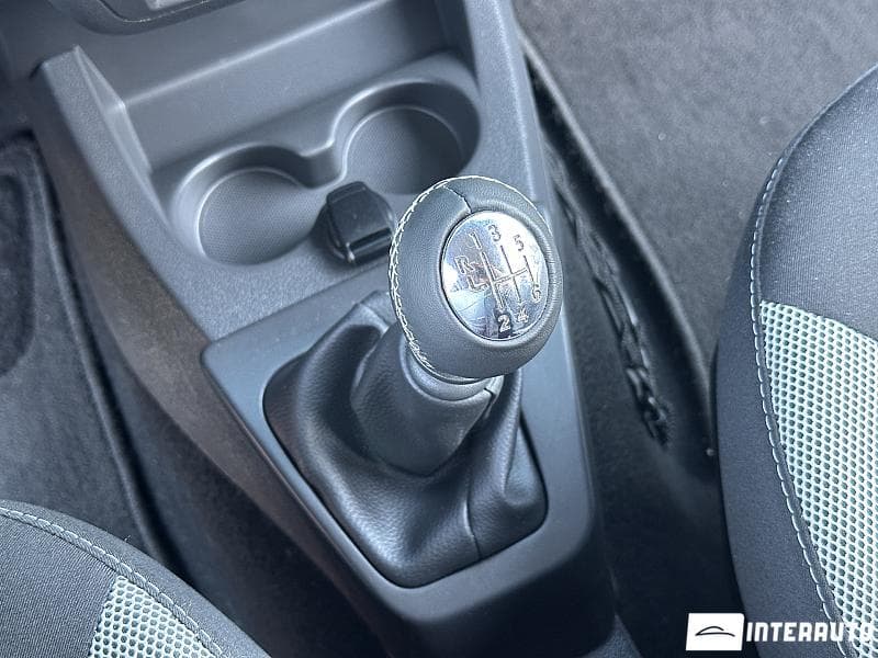 Dacia Lodgy Stepway 2018 — Миниатюра 11