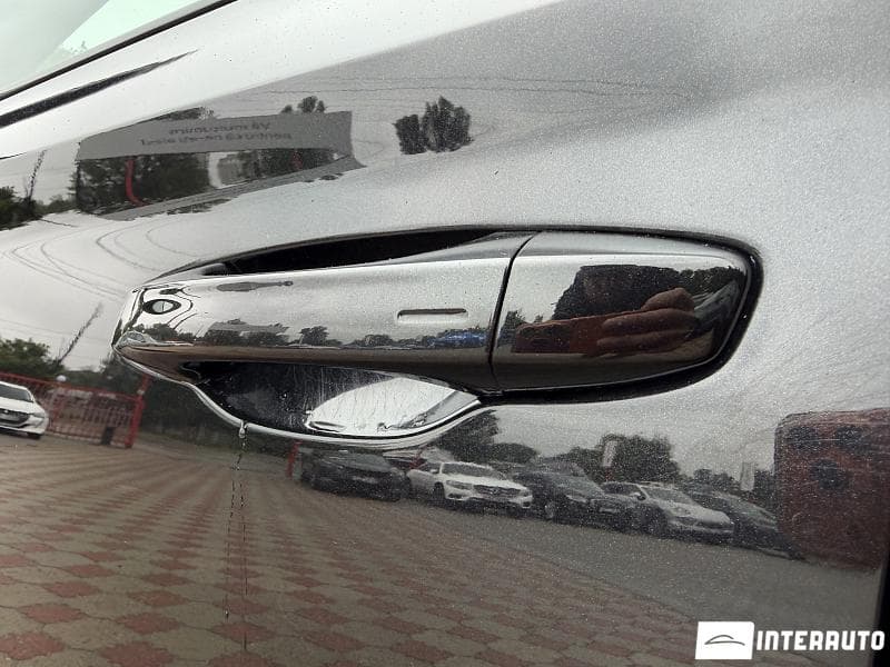 2017 Skoda Superb — Miniatură 5