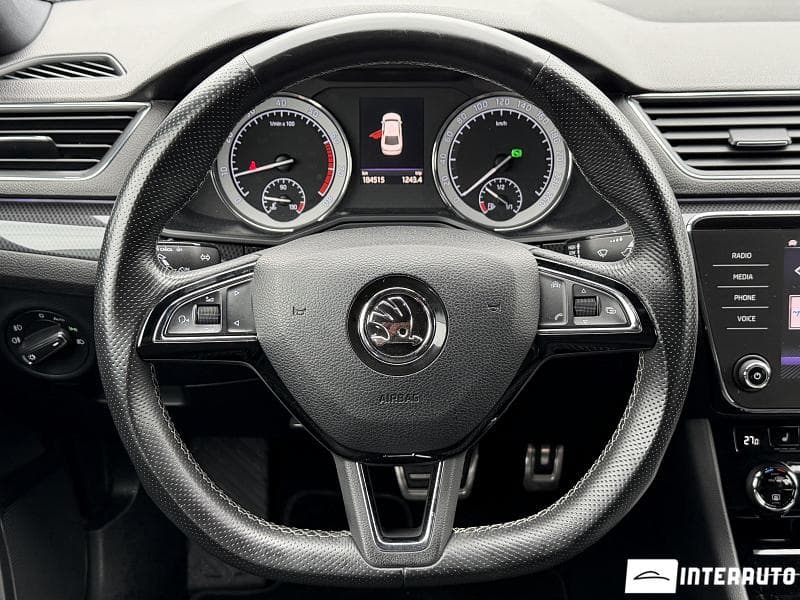 2017 Skoda Superb — Miniatură 10