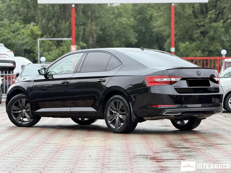 2017 Skoda Superb — Miniatură 3