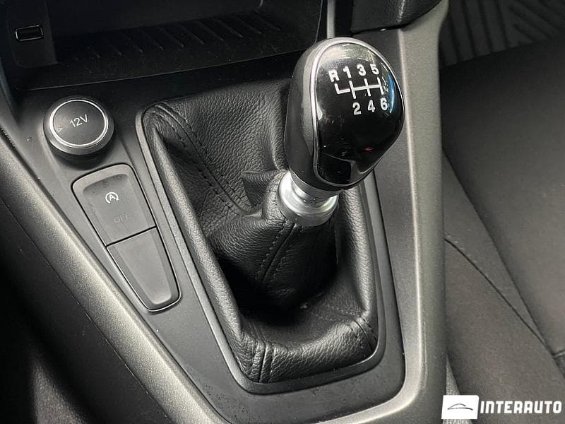 2017 Ford Focus — Miniatură 12