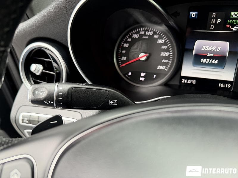 2015 Mercedes C 350e — Miniatură 13