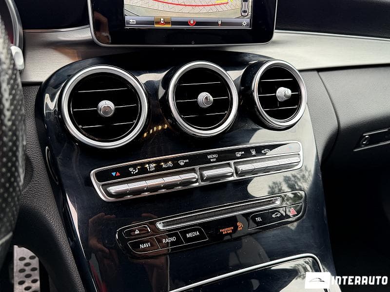 2015 Mercedes C 350e — Miniatură 10