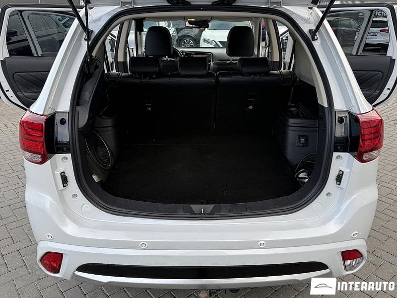 Mitsubishi Outlander 2015 — Миниатюра 21