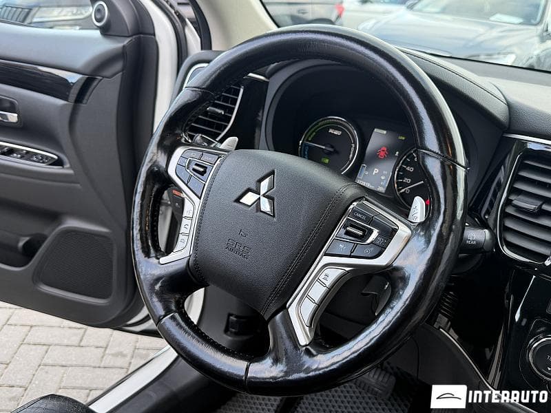 Mitsubishi Outlander 2015 — Миниатюра 7