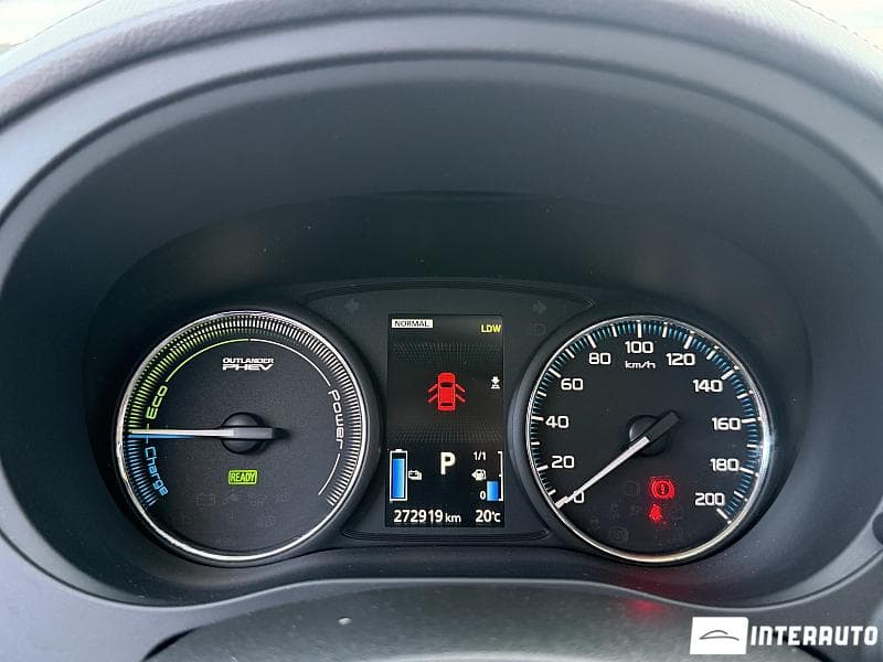 Mitsubishi Outlander 2015 — Миниатюра 8