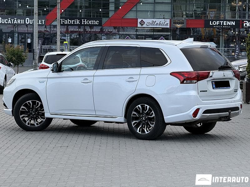 Mitsubishi Outlander 2015 — Миниатюра 4