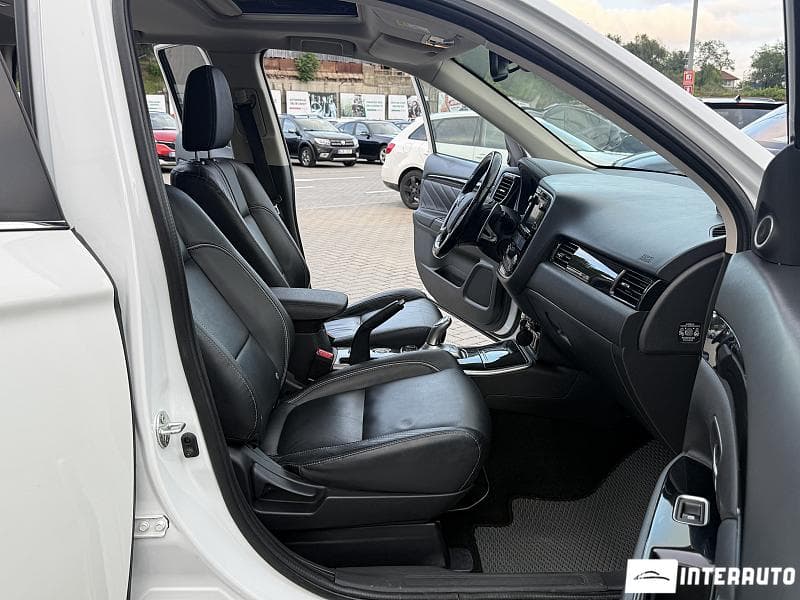 Mitsubishi Outlander 2015 — Миниатюра 15
