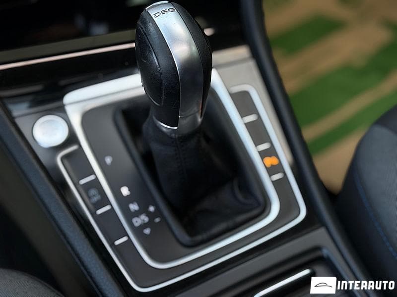 2018 Volkswagen Golf — Miniatură 15