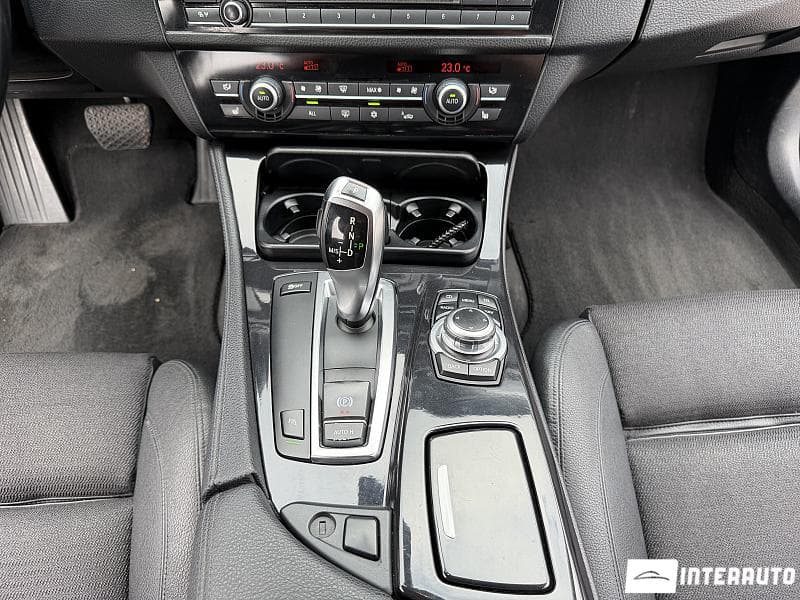 2011 BMW 530 — Miniatură 11