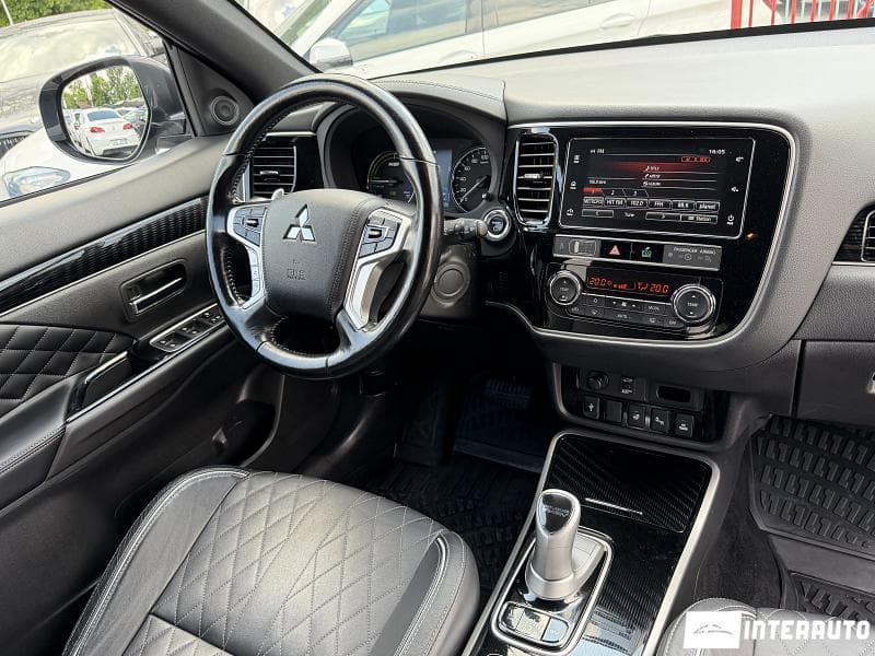 Mitsubishi Outlander 2019 — Миниатюра 6