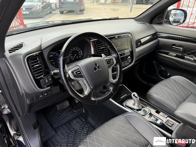 Mitsubishi Outlander 2019 — Миниатюра 7