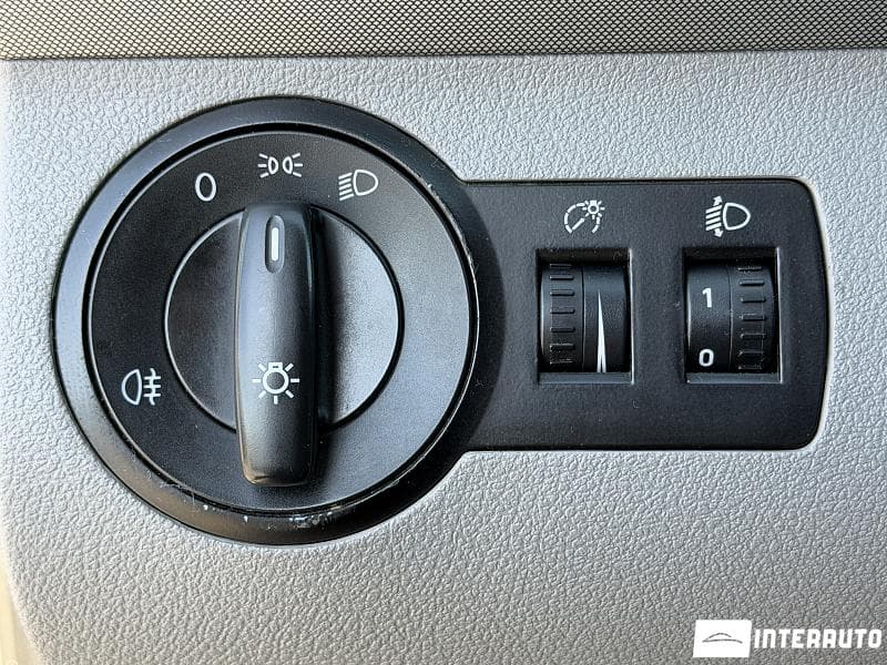 Volkswagen Touran 2006 — Миниатюра 10