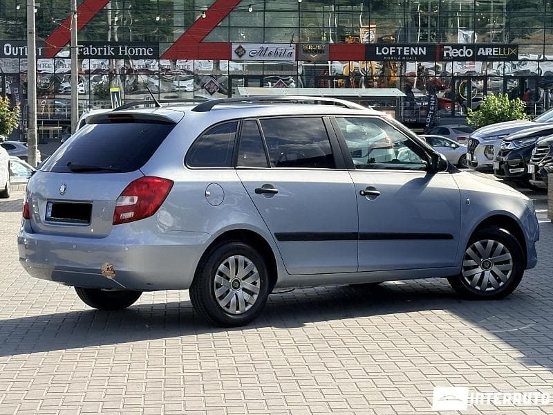 Skoda Fabia 2010 — Миниатюра 3
