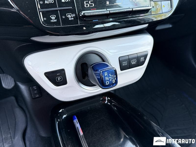 Toyota Prius 2017 — Миниатюра 11