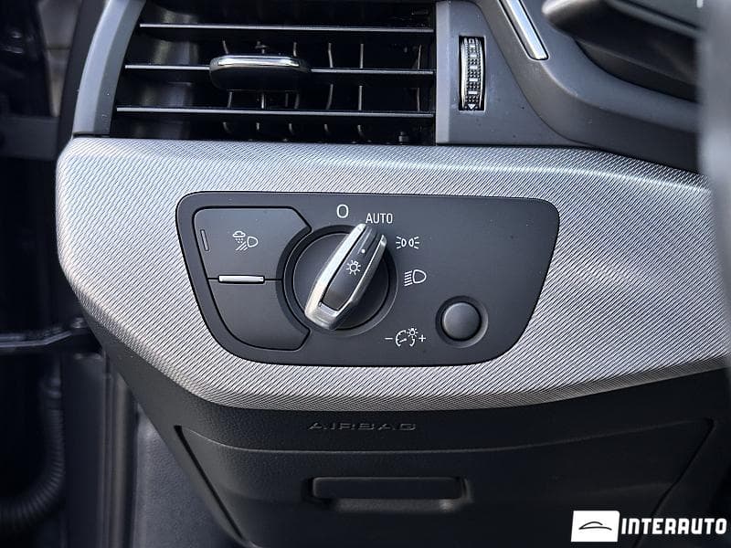 Audi A4 2018 — Миниатюра 9