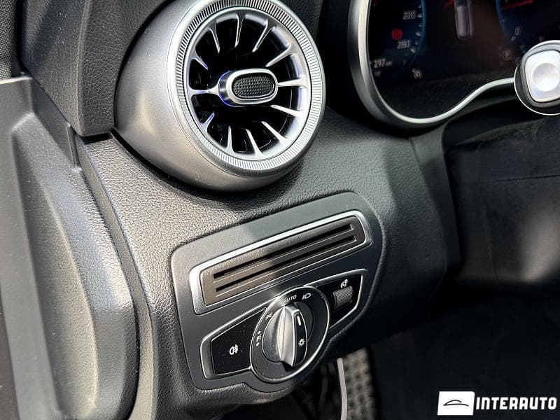 Mercedes C 300 2019 — Миниатюра 14