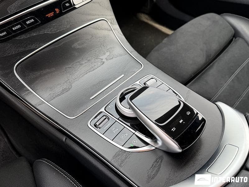 Mercedes C 300 2019 — Миниатюра 11