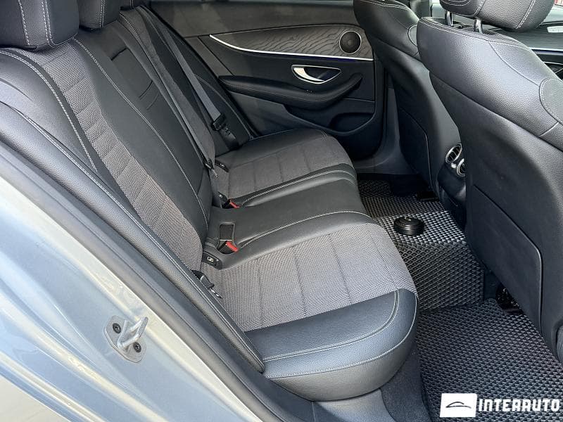 Mercedes E 220 2022 — Миниатюра 21