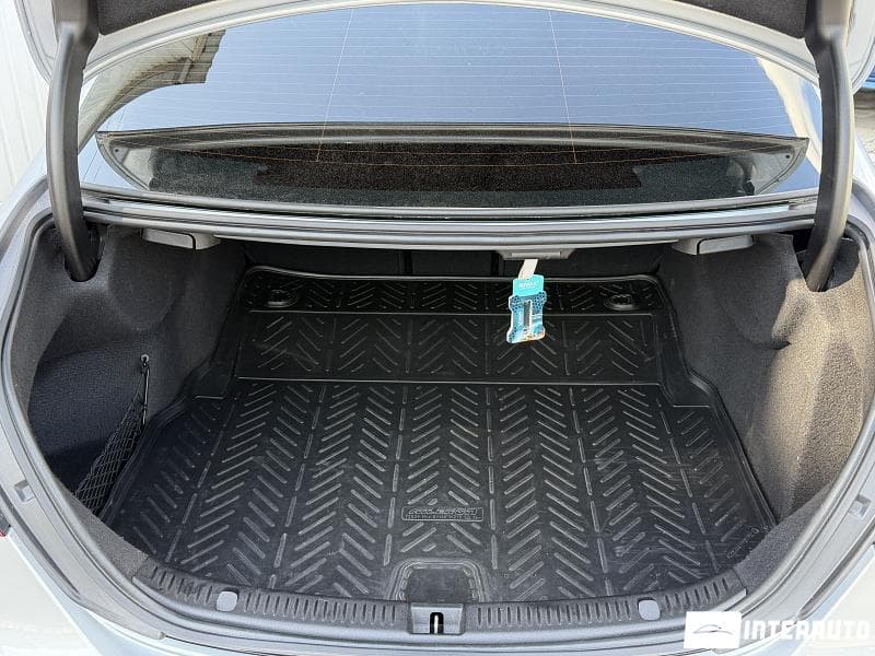 Mercedes E 220 2022 — Миниатюра 22