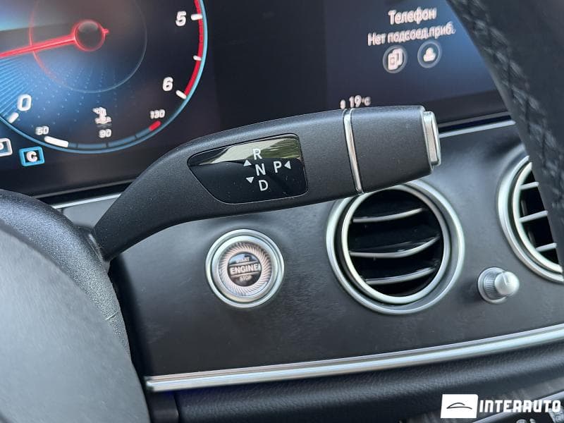 Mercedes E 220 2022 — Миниатюра 15