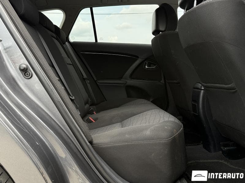 Toyota Avensis 2011 — Миниатюра 18