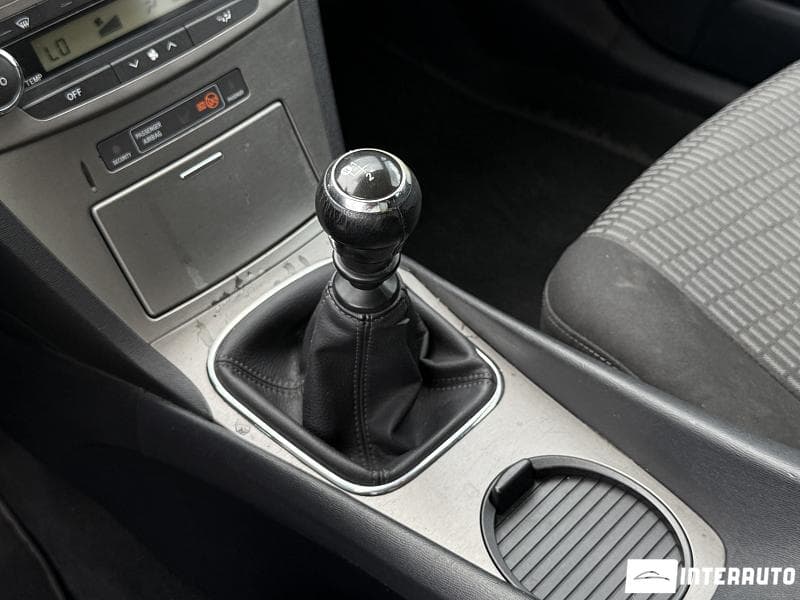 Toyota Avensis 2011 — Миниатюра 15