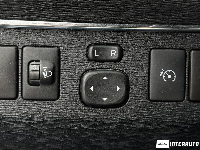 Toyota Avensis 2011 — Миниатюра 8