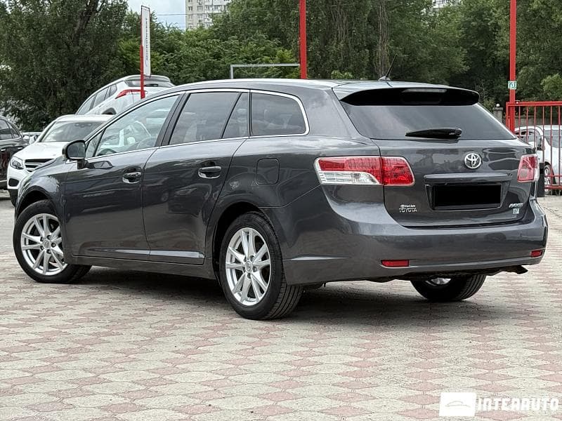 Toyota Avensis 2011 — Миниатюра 3