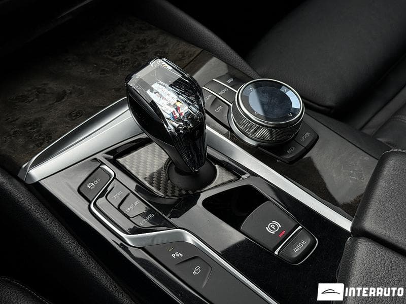 2017 BMW 540 — Miniatură 18
