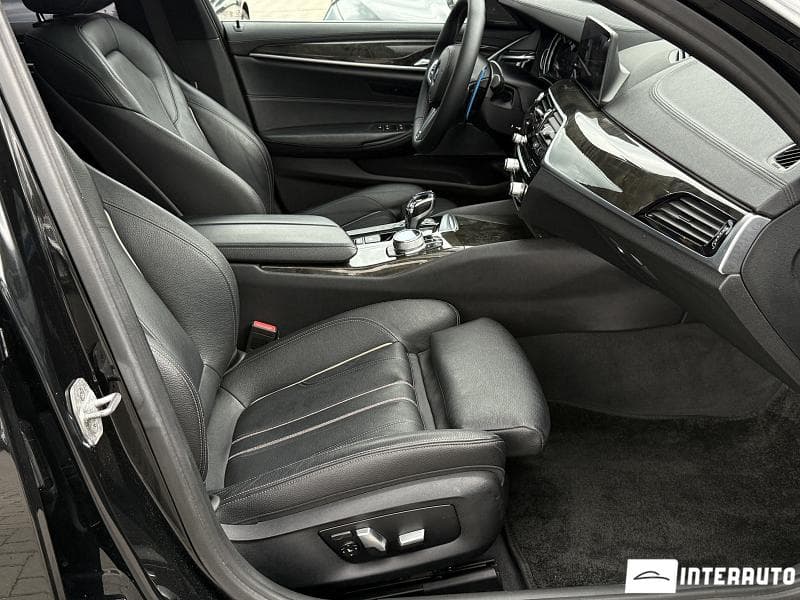 2017 BMW 540 — Miniatură 19