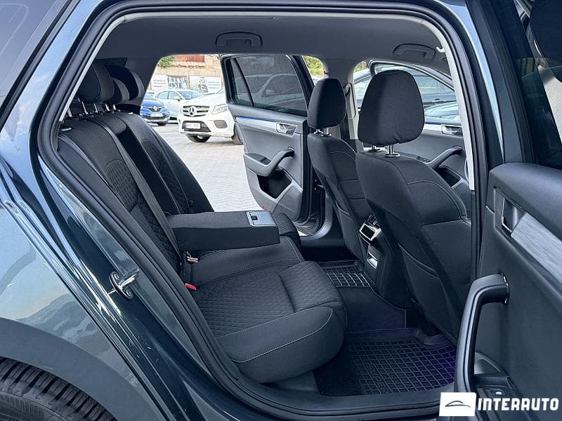 2021 Skoda Superb — Miniatură 15