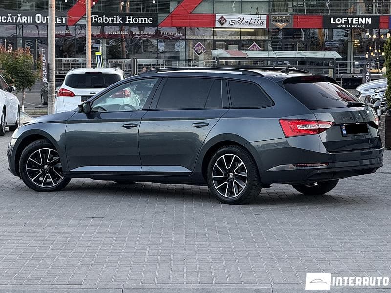 2021 Skoda Superb — Miniatură 4