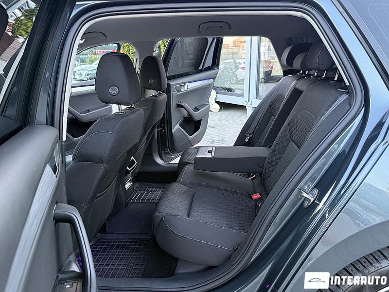 2021 Skoda Superb — Miniatură 14
