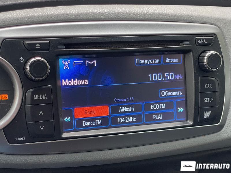 2012 Toyota Yaris — Miniatură 10