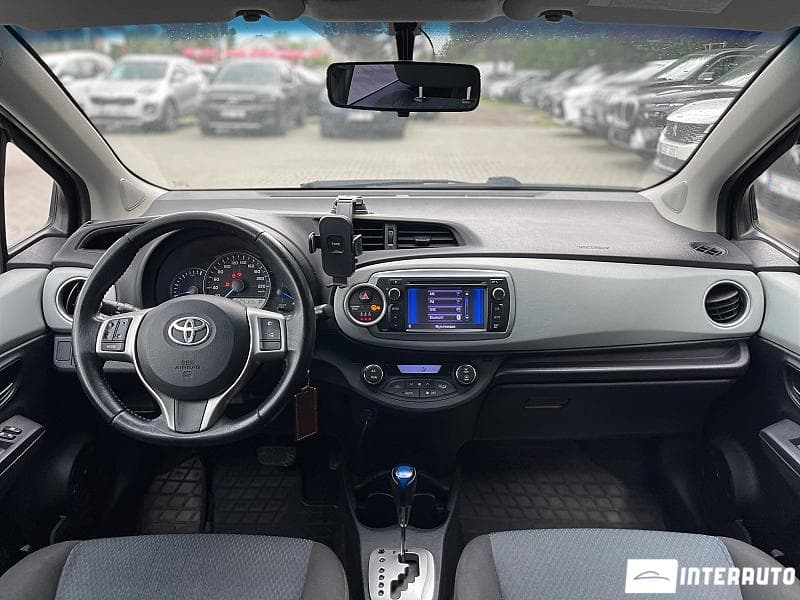2012 Toyota Yaris — Miniatură 7