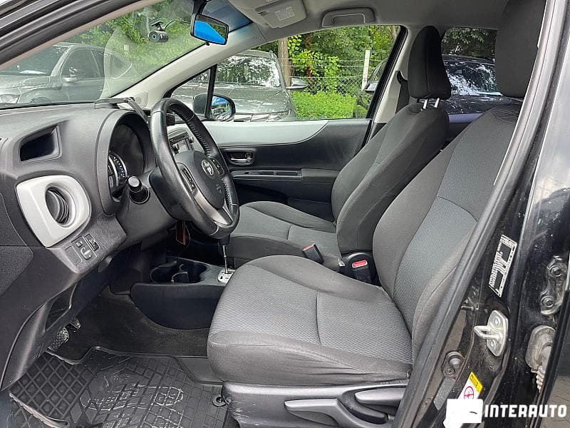 2012 Toyota Yaris — Miniatură 5