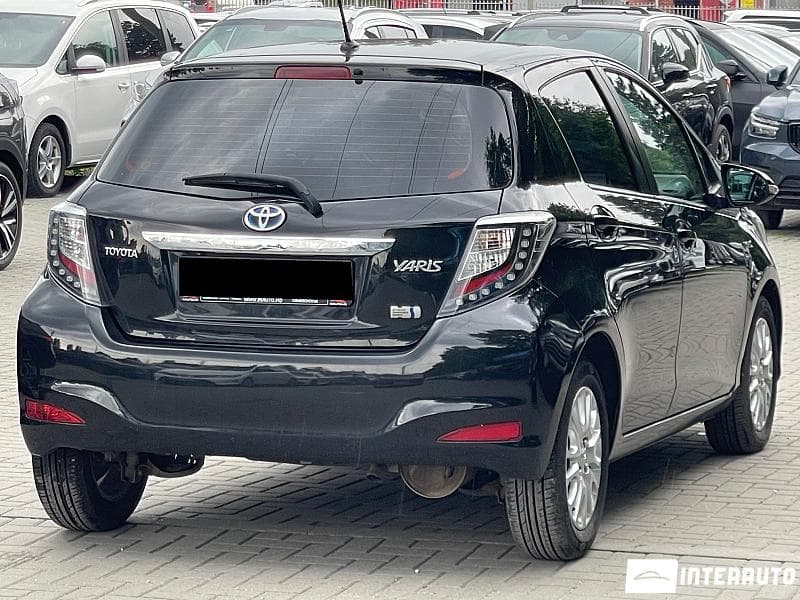 2012 Toyota Yaris — Miniatură 2