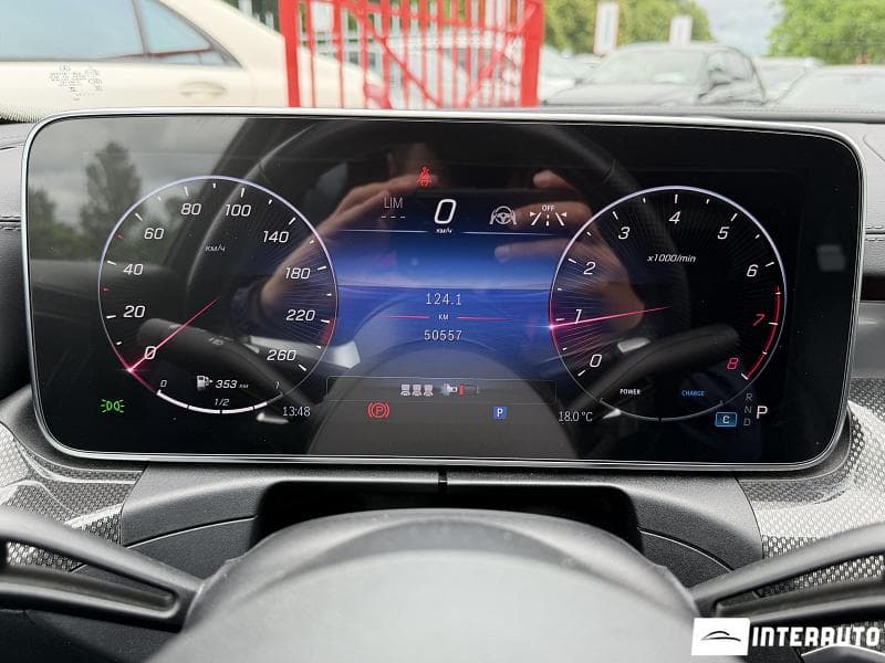 Mercedes C 300 2022 — Миниатюра 10