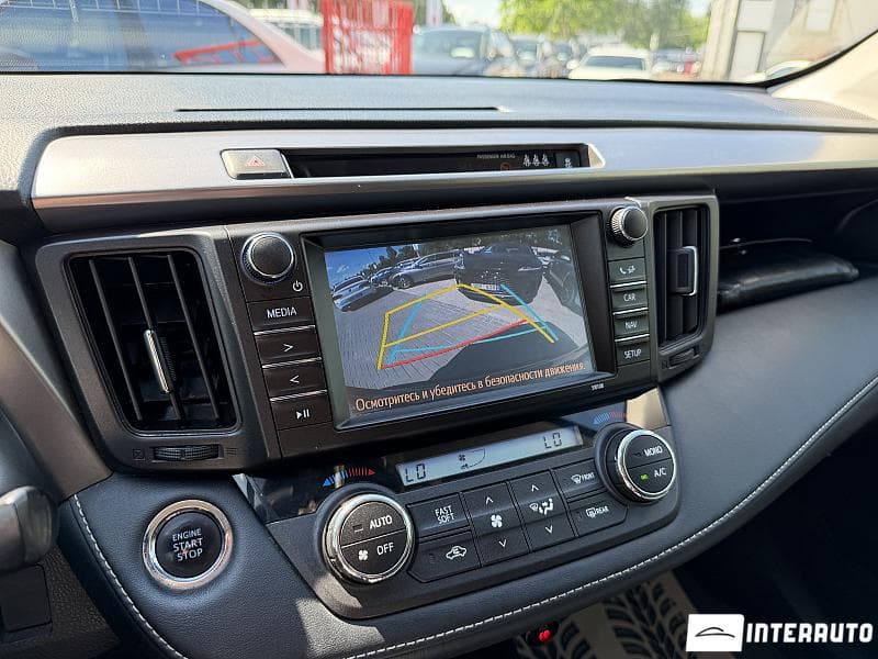 Toyota Rav-4 2017 — Миниатюра 10