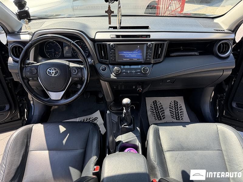 Toyota Rav-4 2017 — Миниатюра 7